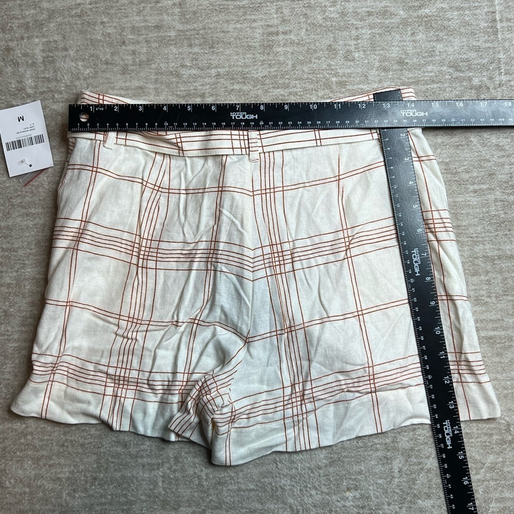 NWT Linen shorts white Red plaid pockets belt Women’s Size Medium Forever 21 - Picture 4 of 8
